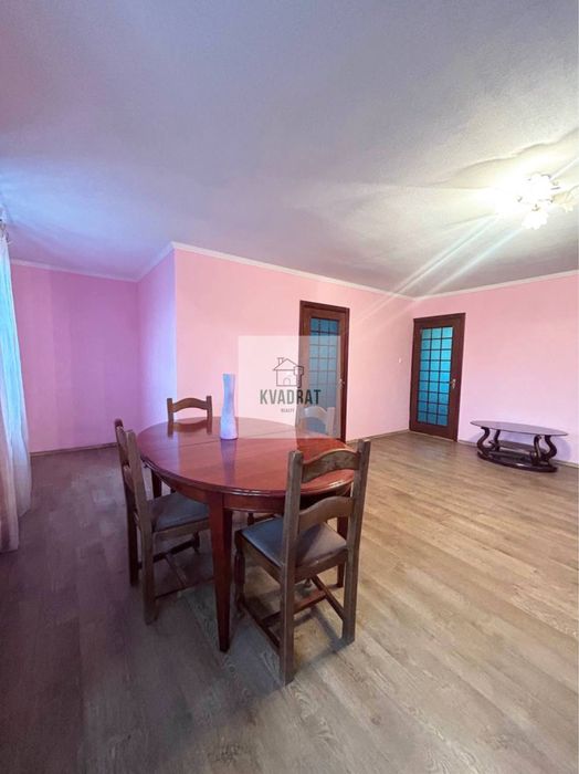 Продам велику 3-х кімнатну квартиру з індивідуальним опаленням