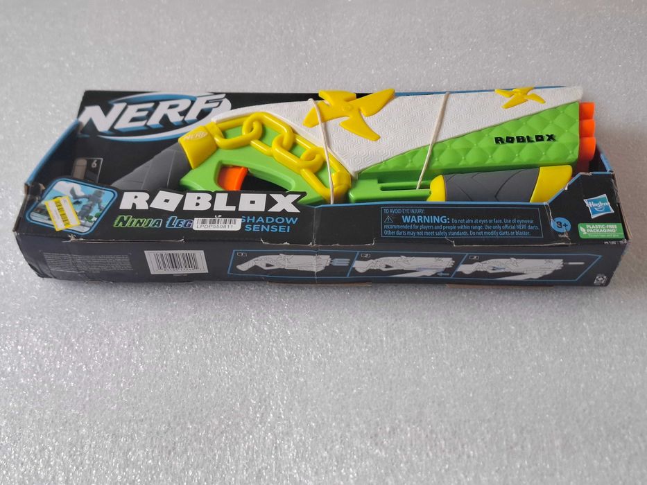 Бластер Nerf Roblox.
