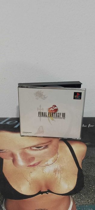 Final Fantasy VIII (PlayStation 1 – NTSC-J)