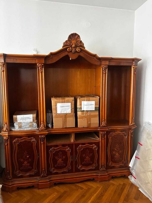 Антикварний угорський сервант