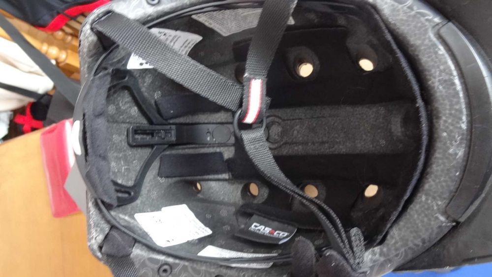 Kask jeździecki CASCO  CHOICE, rozmiar S  52-56 cm czarny, regulowany.