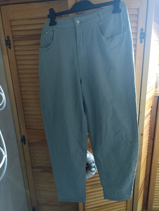 Cropp slouchy  jeans L- xl