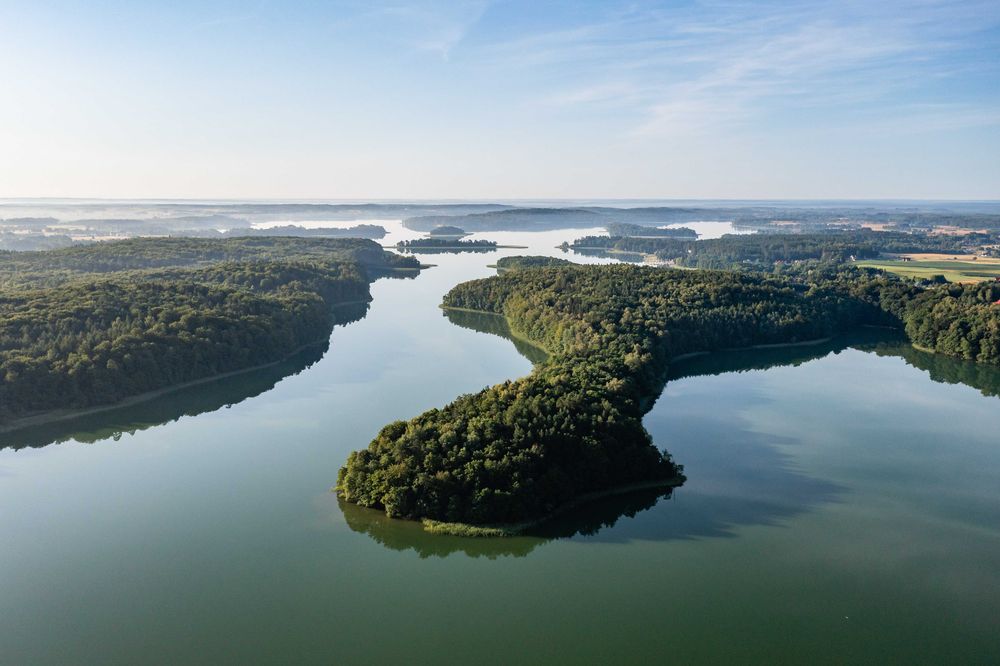 Domek nad jez. 6 os.- jacuzzi, pomost, łódka, kajak, deska SUP