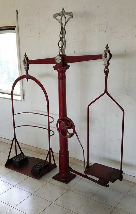 Antiga e Original Balança de Pesar Cereais e Farinha. PEÇA DE MUSEU!