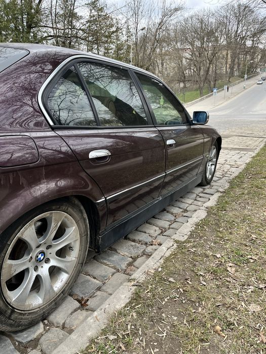 Продам Бмв е38 730і