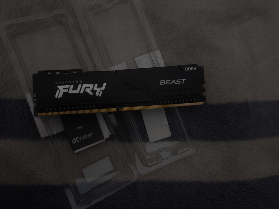 оперативна пам'ять Kingston Fury нова