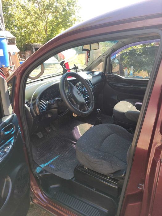Hyundai H200 2.5 TDI