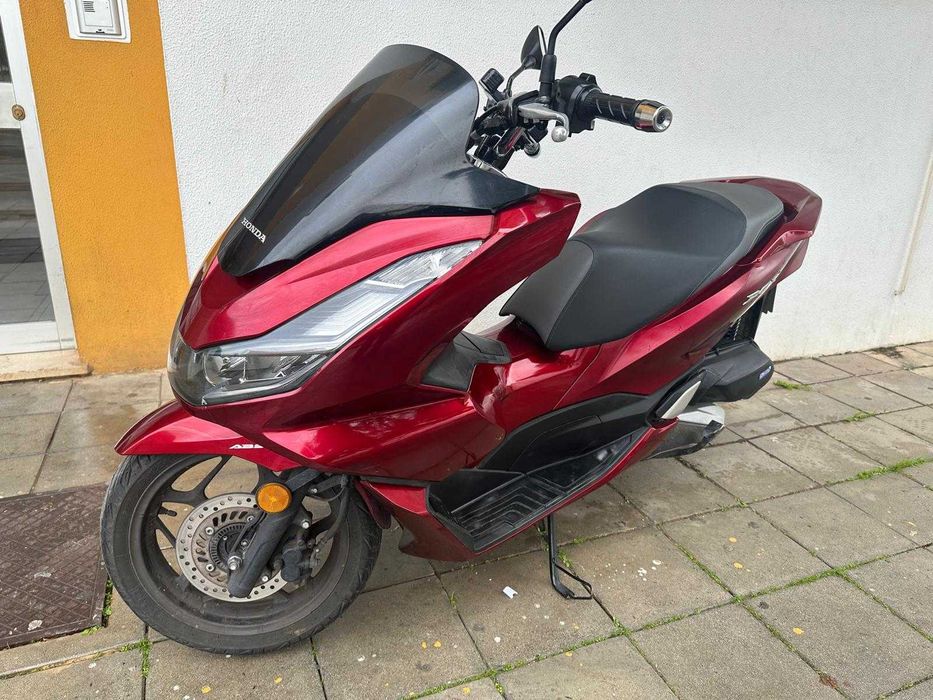 Honda PCX 2022 - Única dona