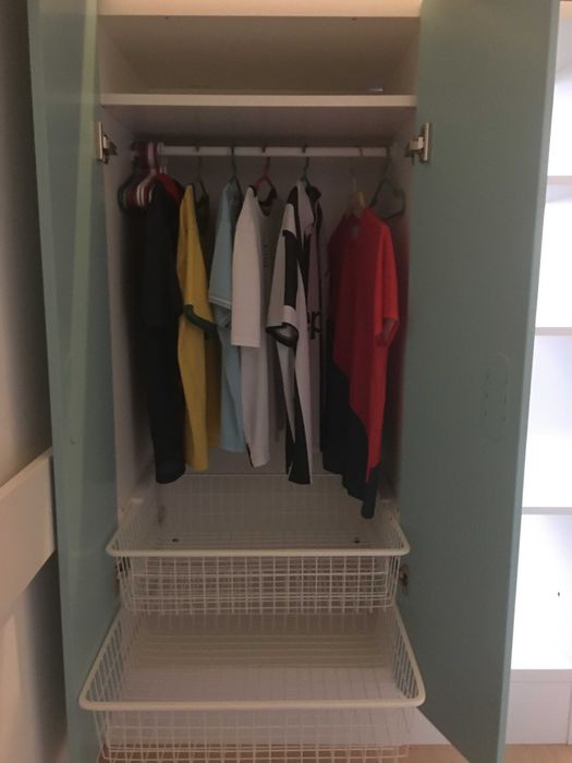 Cama Alta IKEA STUVA com Secretária, 4 Gavetas e Roupeiro – Branca