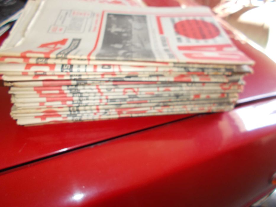 Lote 30 jornais A Bola 1969.