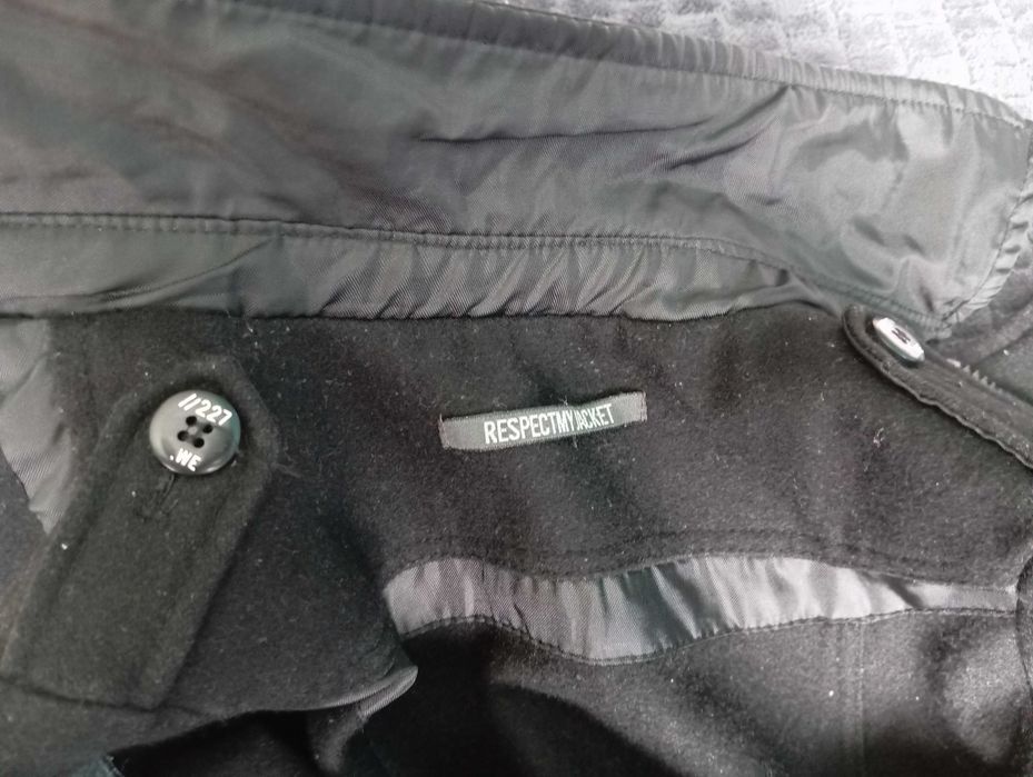 Czarny płaszczyk dla chłopca WE