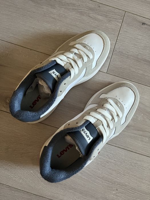 Nowe modne buty Levis