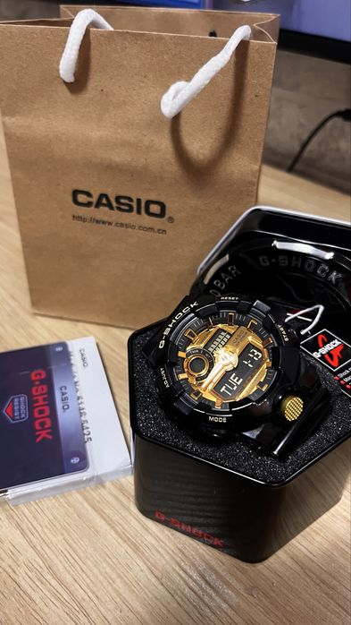 G shock preto e dourado