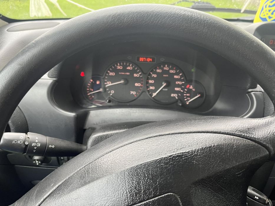 Продам Пежо партнер