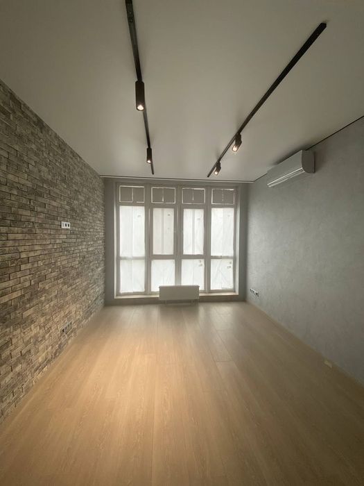 Квартира с тремя спальнями и кухней-студией на пр.Гагарина, новый дом!