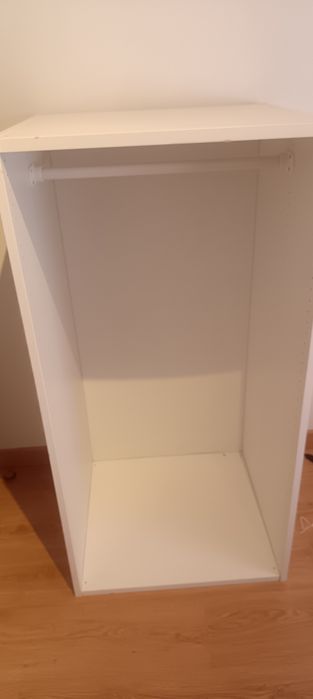 Módulo roupeiro IKEA Platsa