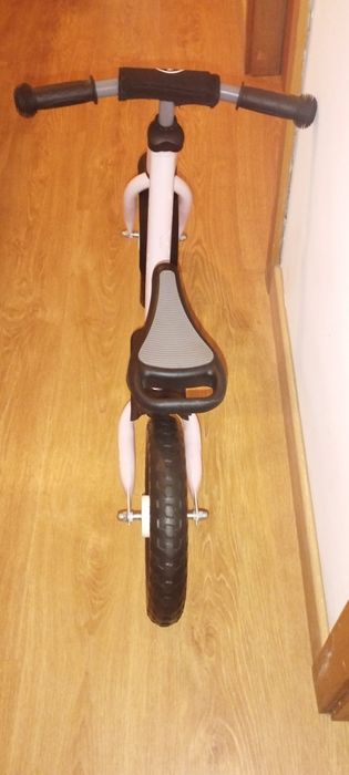 Primeira bicicleta infantil