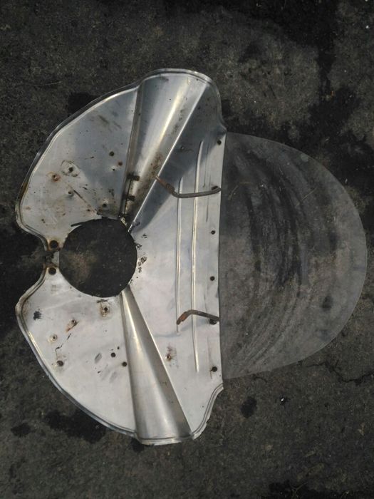 Днепр К 650 К 750 ветровик обтекатель ветровое стекло крепление крыла