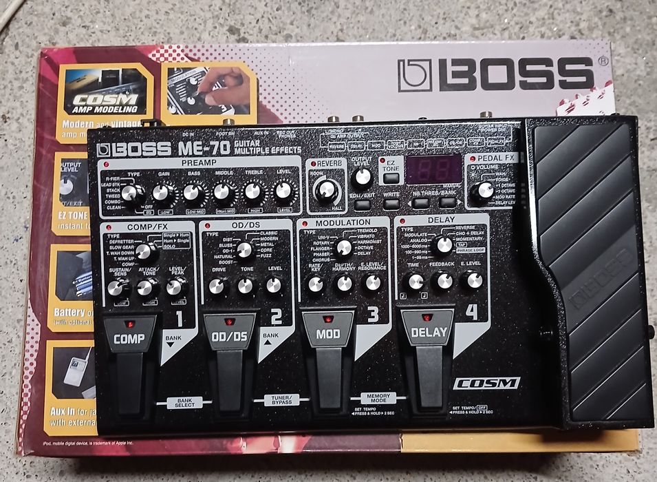 Pedaleira de efeitos Boss ME70