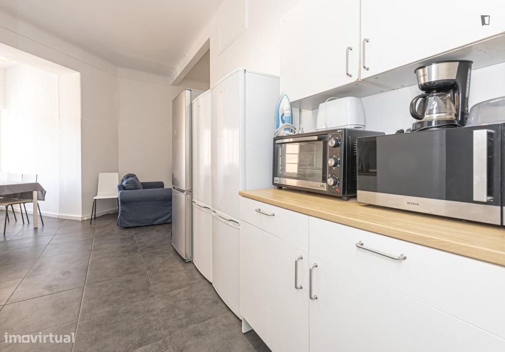 Quarto - localizado em Alameda Lisbon