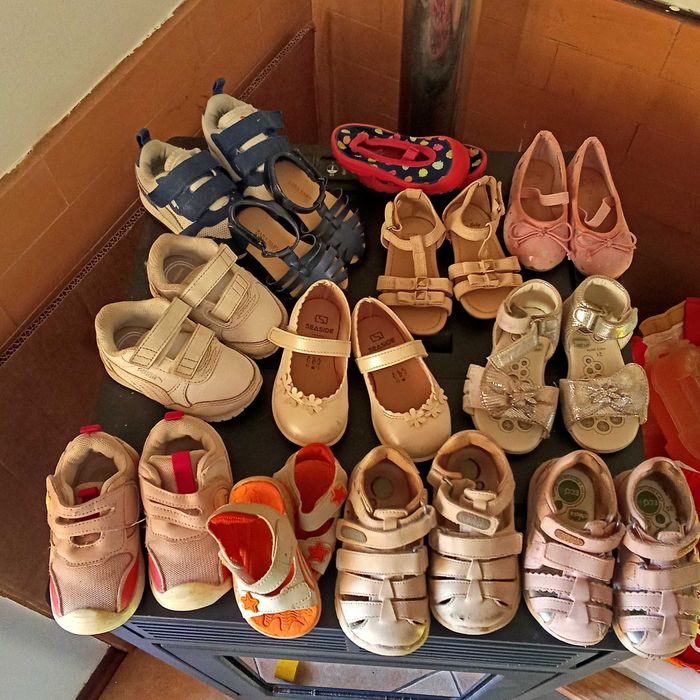 calçado de criança vários tamanhos