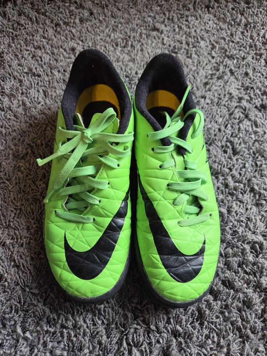 Бутси Nike Hypervenom Phelon для гри у залі 33р.




+1
Це футбольні б