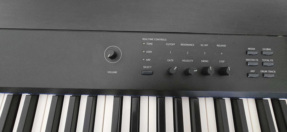 KORG KROME 88 Stacja robocza, stan dobry