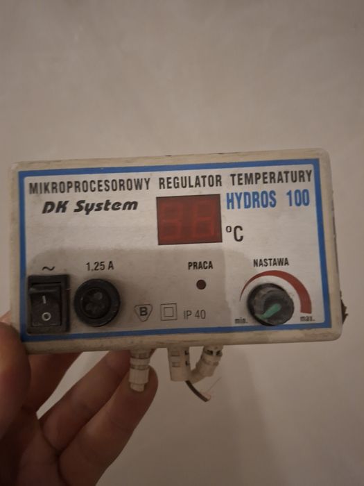 Mikroprocesorowy regulator temperatury