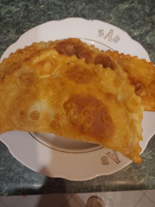 Пиріжки, чебуреки на замовлення