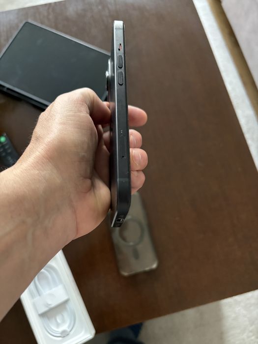 Iphone 15 stan idealny