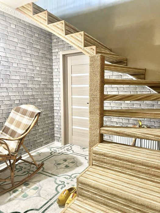 Продаж затишного заміського будинку