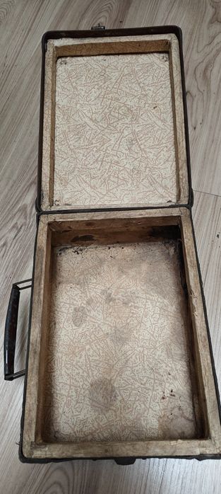 Stara walizka , mała Stara walizka