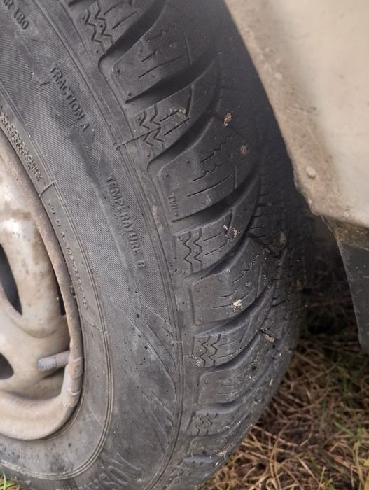 Надійне авто в доброму робочому стані.