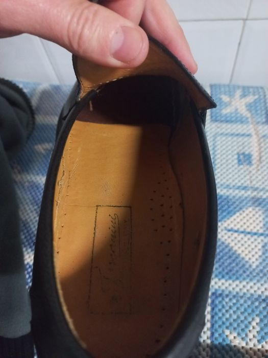 Sapatos Toscanini em pele pretos n.42