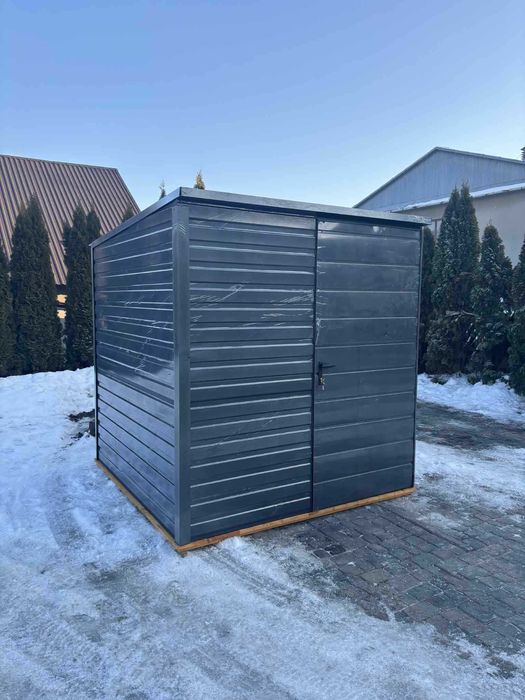 Schowek narzędziowy do ogrodu pomieszczenie gospodarcze !
