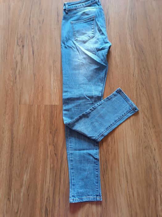 Jeansy Reserved Slim W28, L32 rozmiar wg mnie 36.