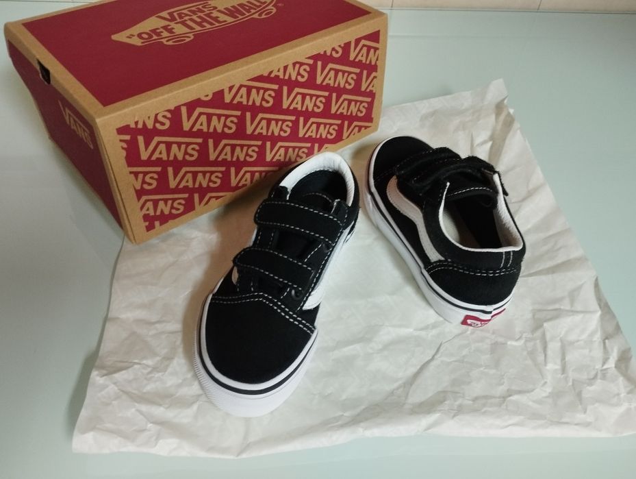 Tênis Vans N.27 NOVOS