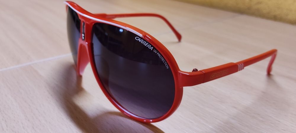 Okulary przeciwsłoneczne Carrera. Retro styl, rozmiar unisex