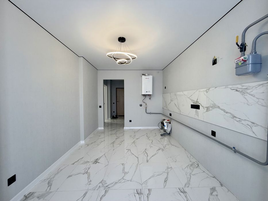 Новобудова на Вишенці з новим ремонтом