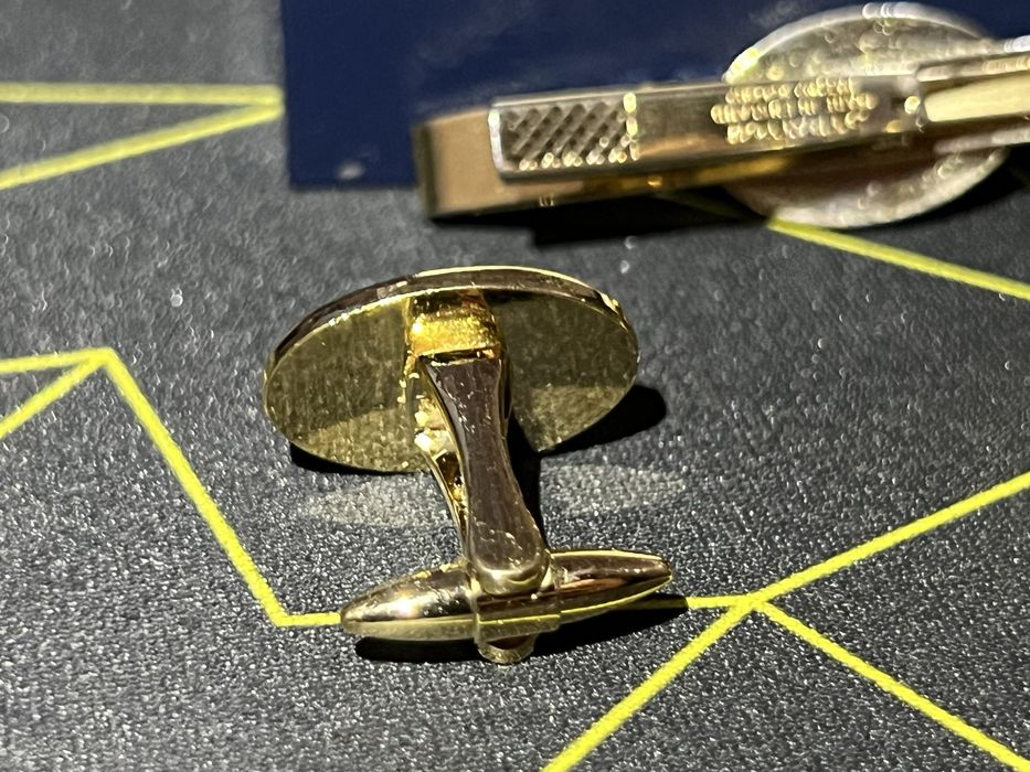 Коллекционные позолоченные запонки и зажим для галстука