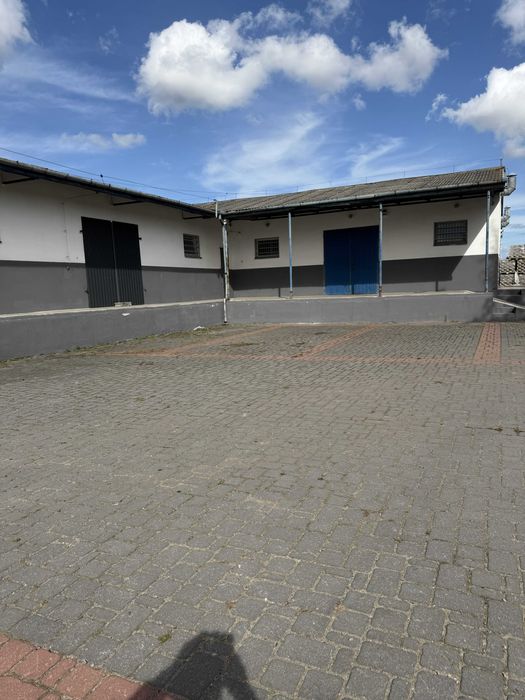 Wynajmę magazyn z zapleczem biurowym