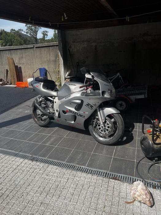 Suzuki gsx r600