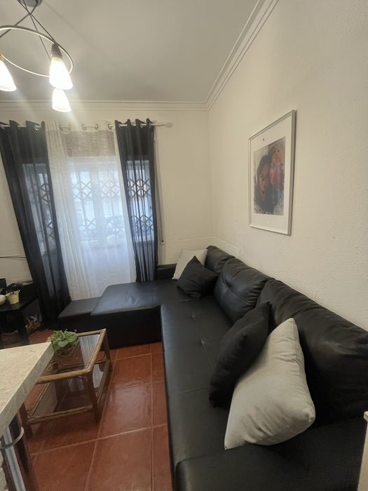 Aluga se t1 charneca da caparica mobilada equipado