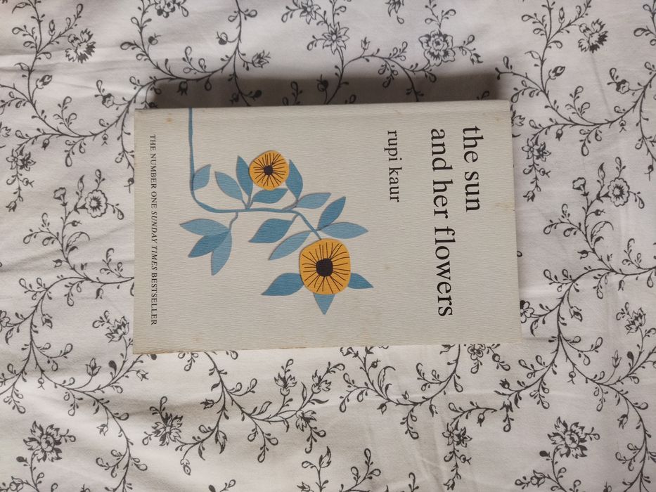 Livro the sun and her flowers Santa Iria De Azoia, São João Da Talha E