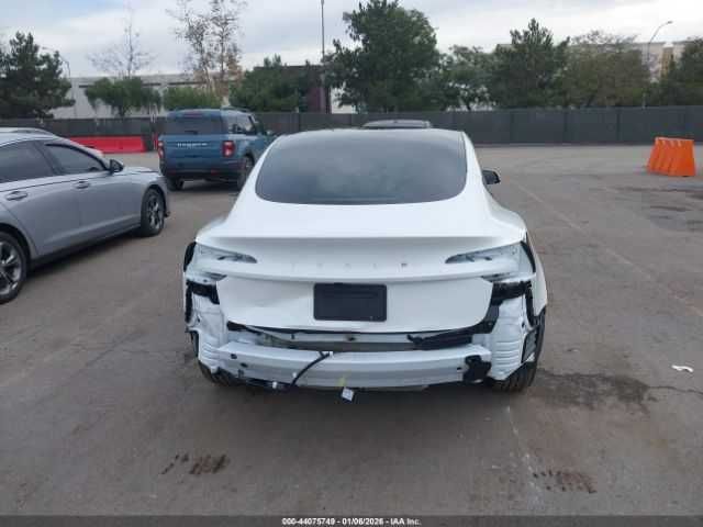 Tesla Model 3 2025 .