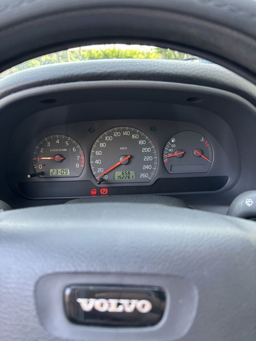 Carro Volvo V40