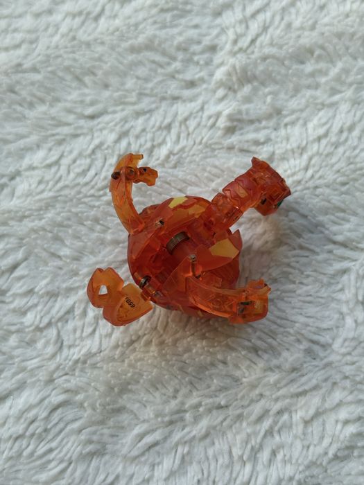 Bakugan Pyrus BakuSolar Hyper Dragonoid 650G