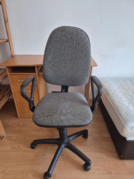 Meble za darmo krzeslo, szafki