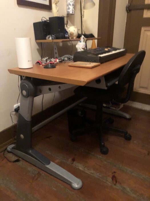 Almost unused executive desk64585169216899120