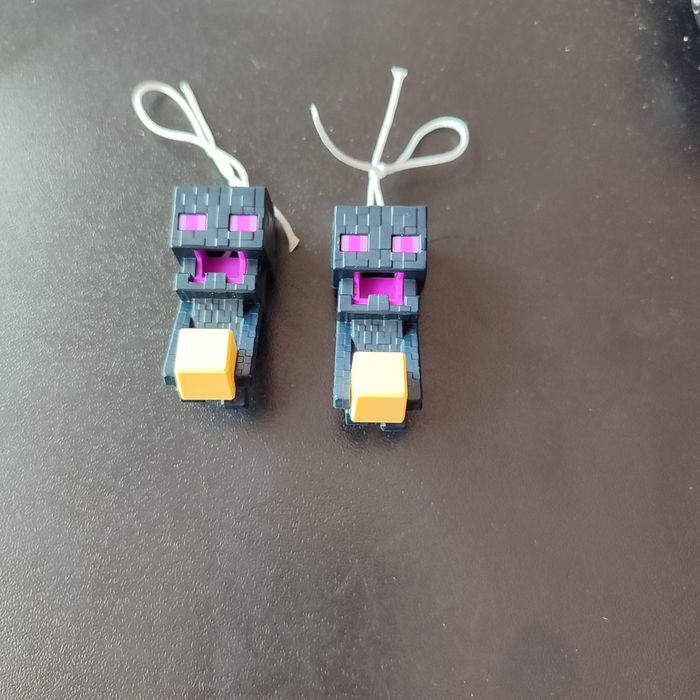 Продам іграшки Kinder joy Maincraft